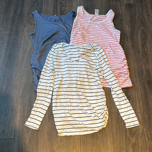 Maternity shirt bundle - Picture 1 of 4